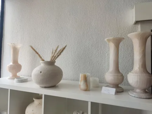 Vasen aus Travertin und Onyx Naturstein